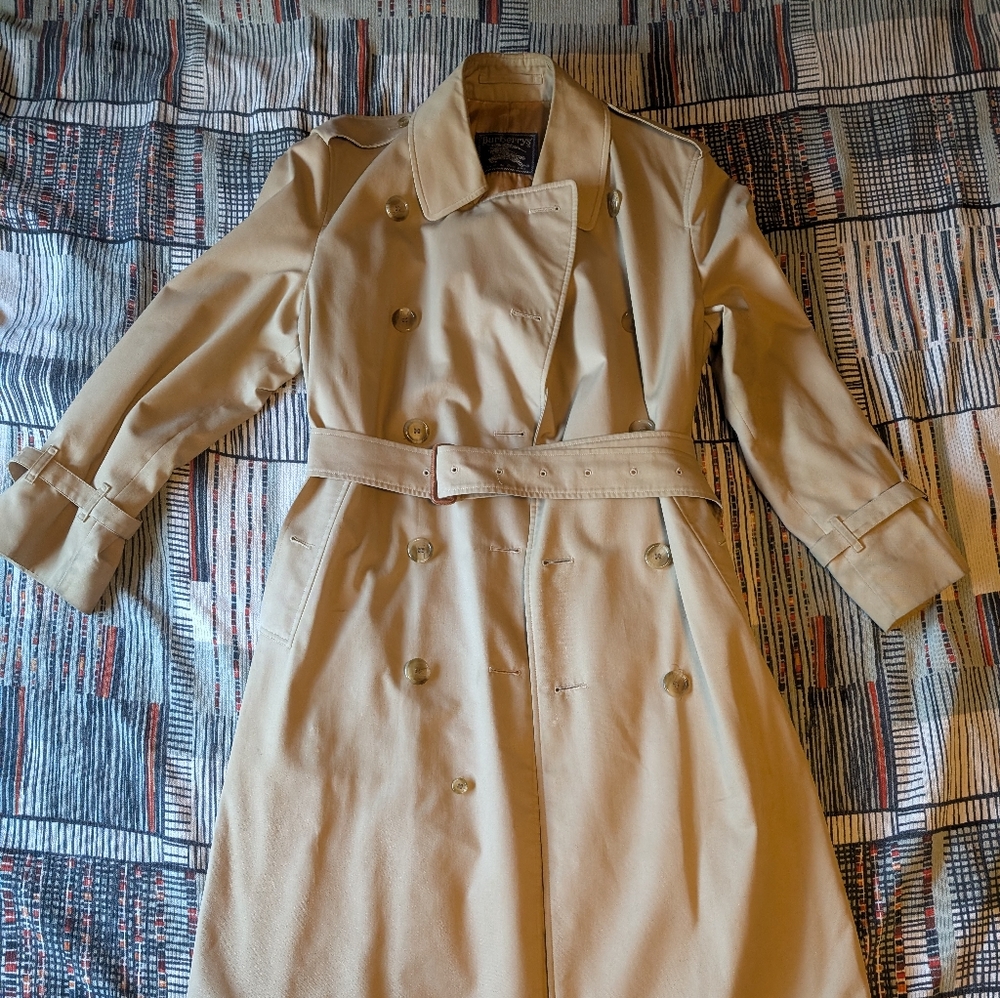 Vintage Burberry Trench Coat (est. 1970) Large